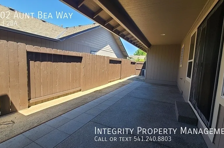 2002 Aunt Bea Way — Photo 18