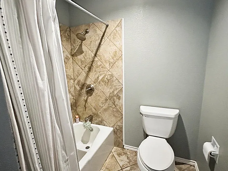 3934 Cypress Lake Dr — Photo 27