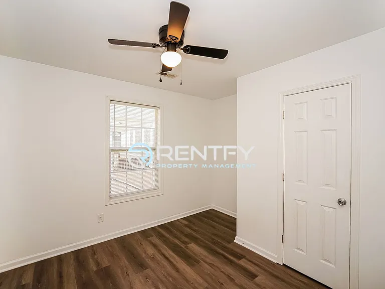 1110 Mason St — Photo 13