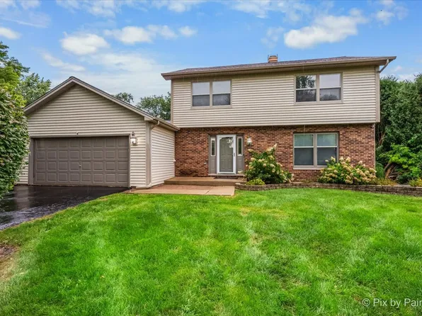 635 Pauline Ct, Gilberts, IL 60136