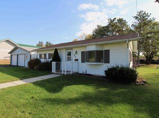 1506 Academy St, Elroy, WI 53929