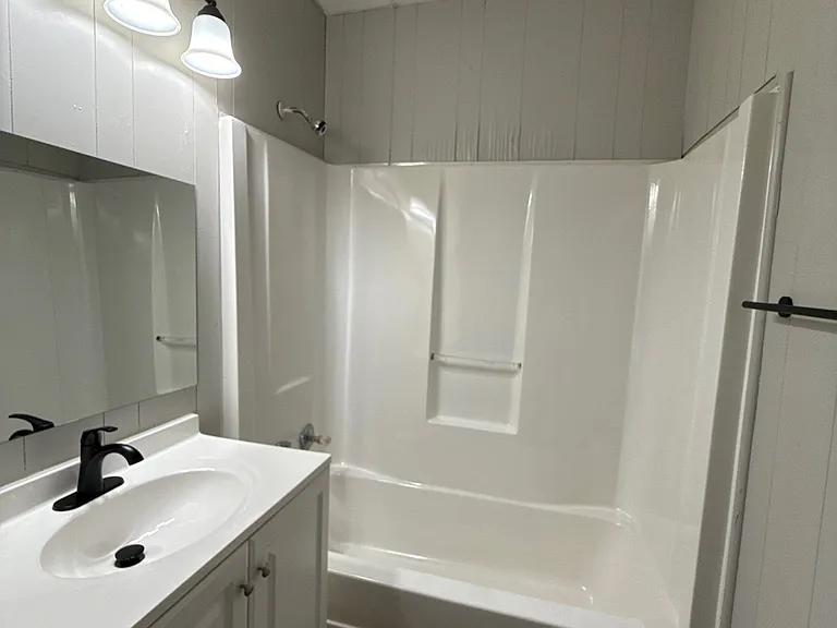 808 Tyus St — Photo 10