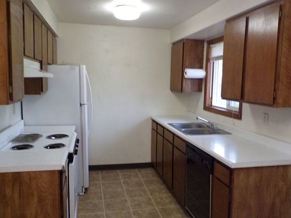 5th image of 320 & 322 E Beakman St #320
