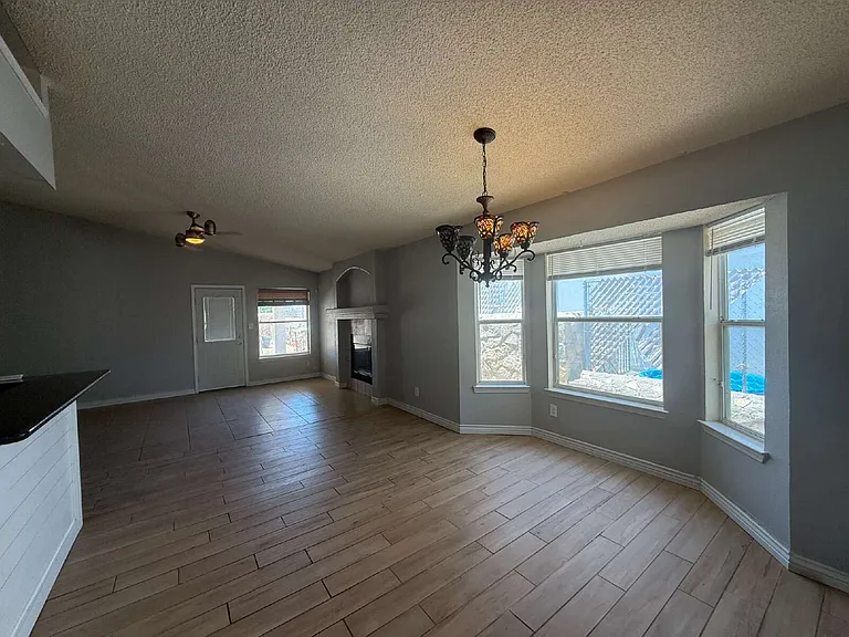 4740 Robert Acosta Dr — Photo 4