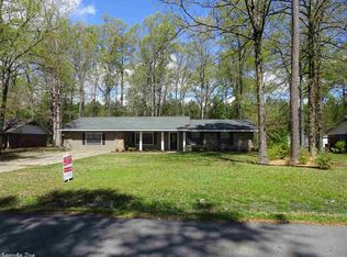 7909 N Pinewood Dr, Pine Bluff, AR 71603