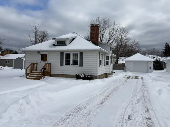 159 N 3rd St, Harbor Beach, MI 48441