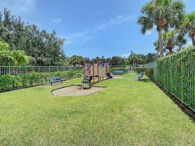 6769 Heritage Grande #2201 — Photo 29