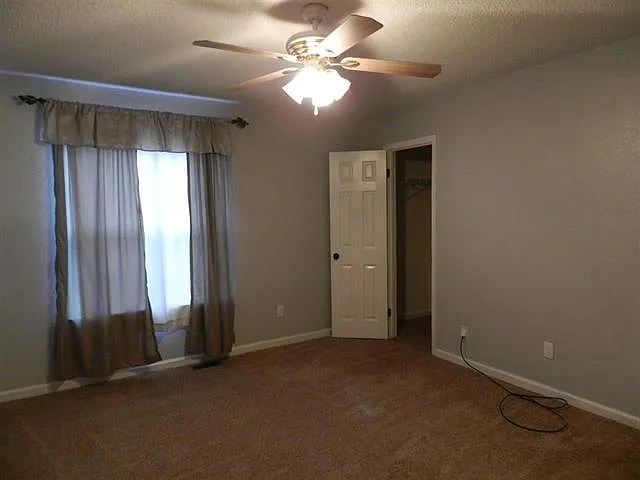 3404 Daylily Ln — Photo 6