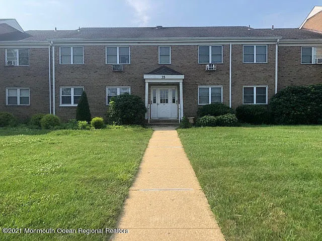 35 Manchester Ct #D — Photo 30