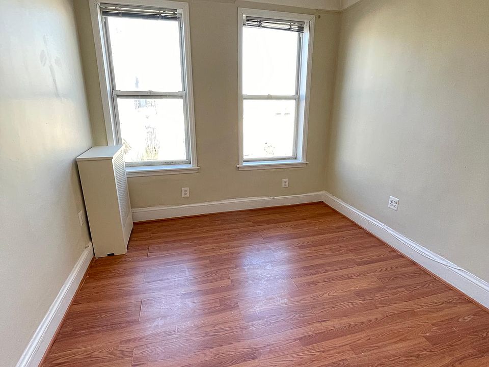 1st image of 2826 W 36th St APT 2