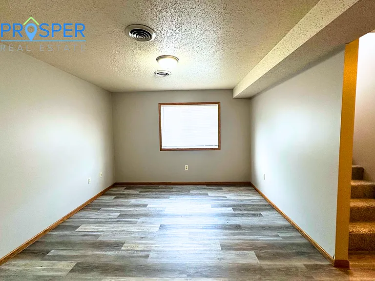 856 Kari Dr — Photo 14