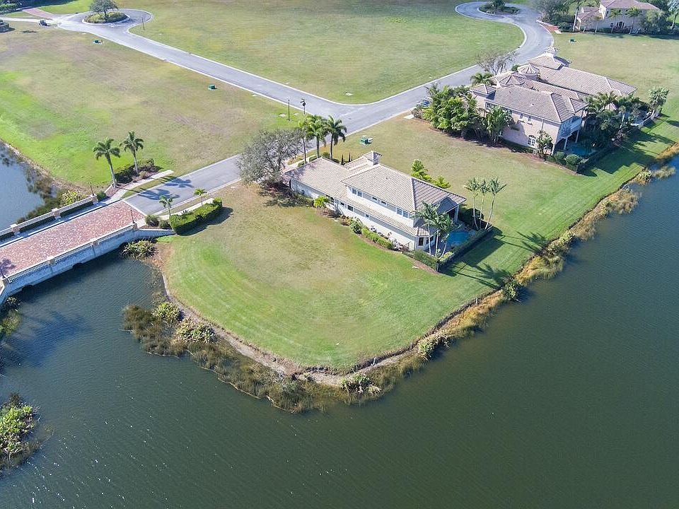 1st image of 152 SE Santa Gardenia