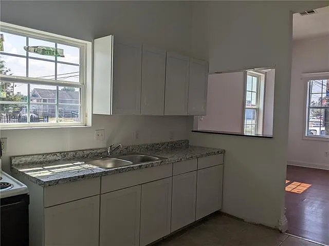 1601 Marigny St — Photo 9