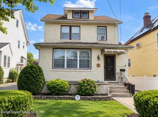 588 Oakland Ave, Staten Island, NY 10310