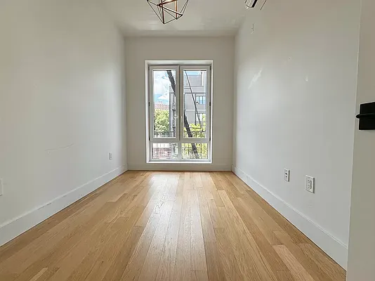 Rented by Pear NYC LLC | media 22