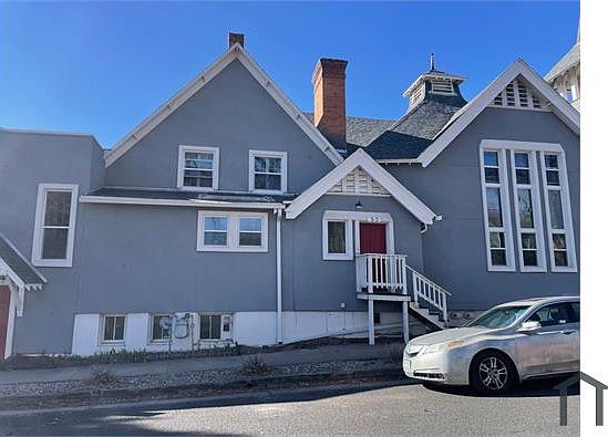 2nd image of 321 Mesa Rd #3