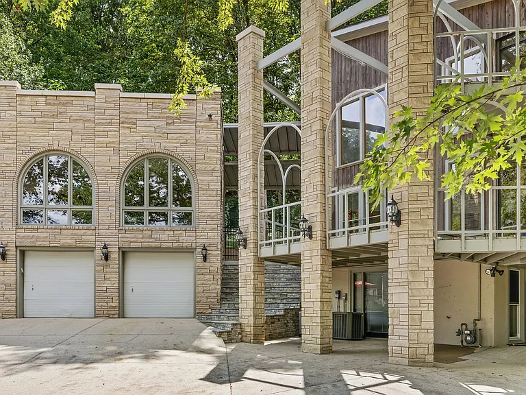5729 Stoneway Trl — Photo 2