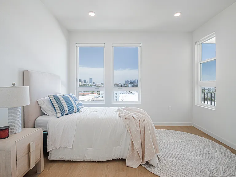 856 Gramercy Drive — Photo 77