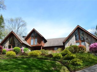 21 Holiday Point Rd, Sherman, CT 06784