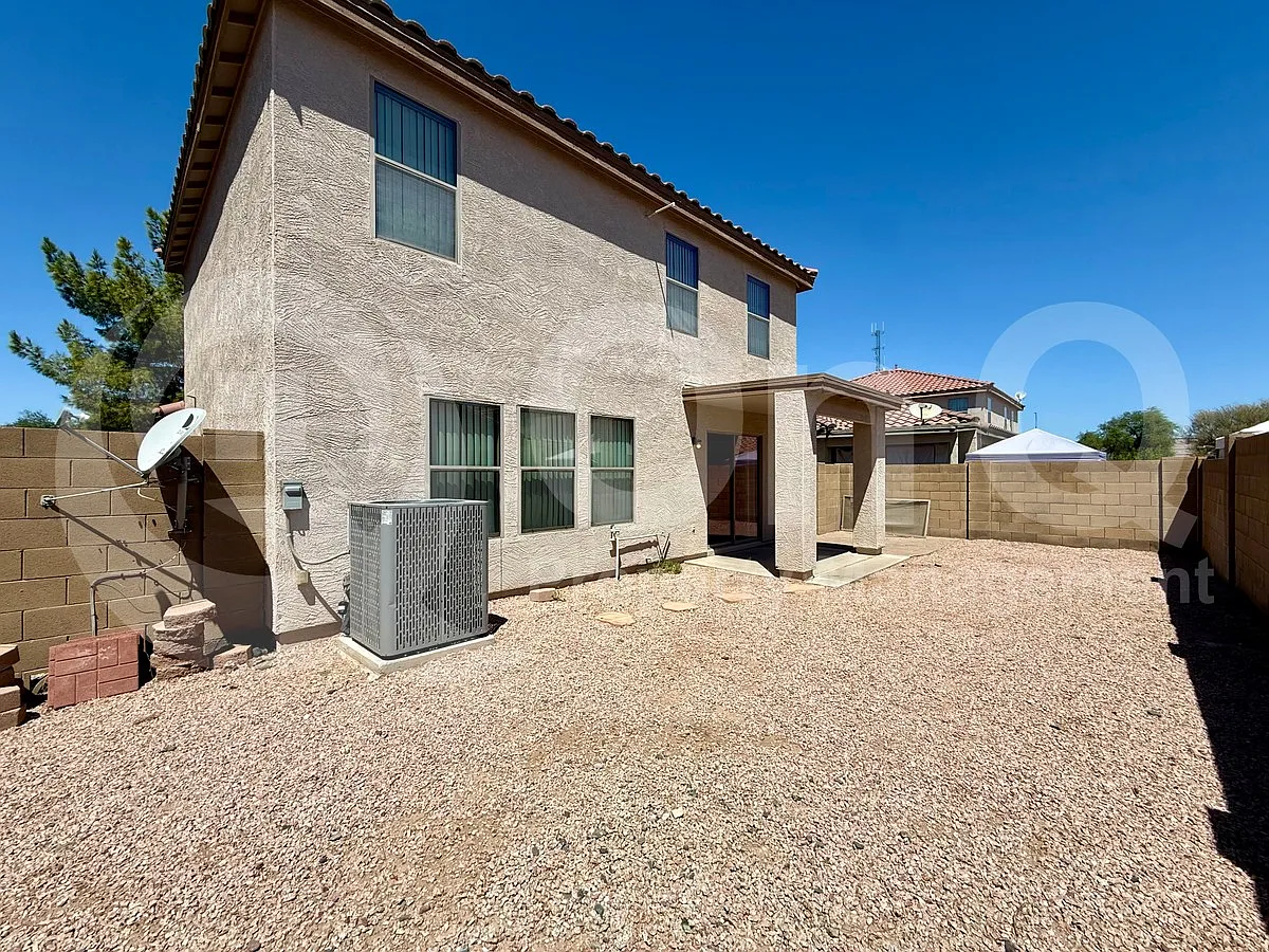 3 bed, 2.5 bath, 1574 sqft, $2,195 — Photo 4