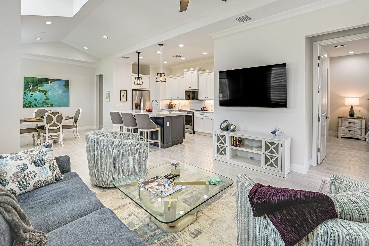 2 bed, 2.0 bath, 1539 sqft, $3,485 — Photo 2