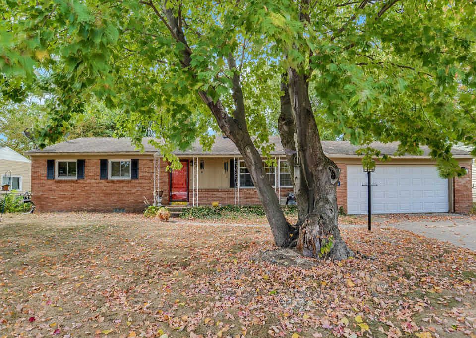 1st image of 4919 Newcastle Dr SE