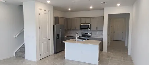 7783 SW Bentley Ln Photo 1