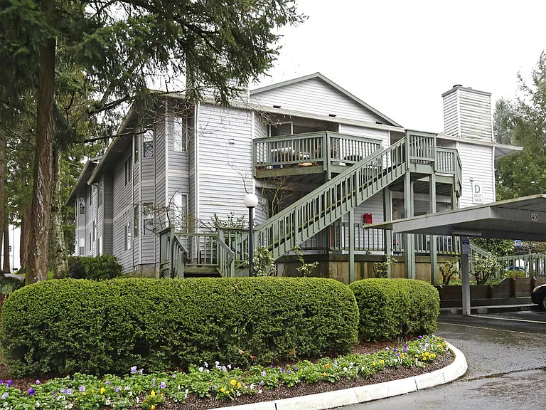 Forest Green Apartments — Photo 11