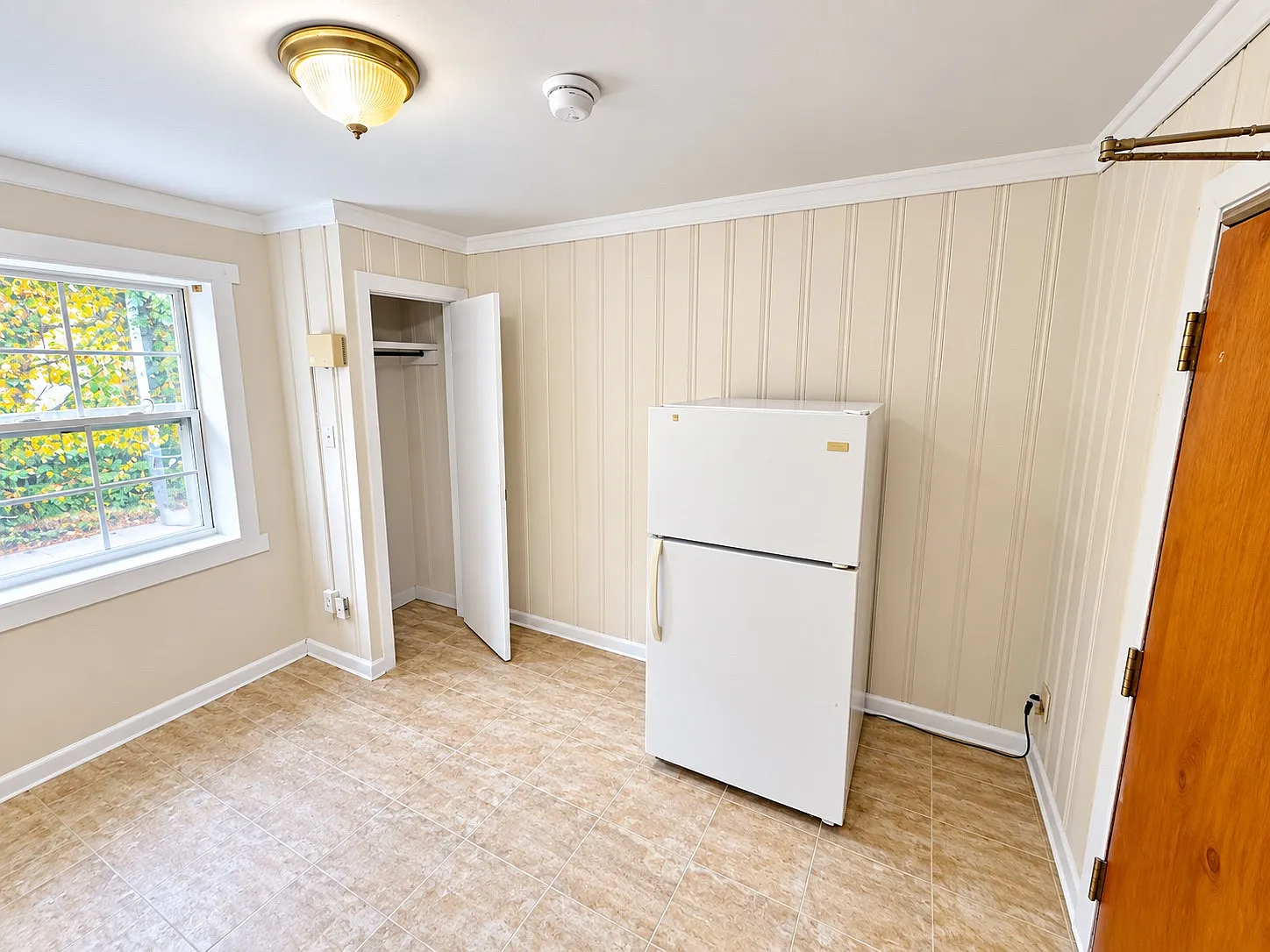 Studio, 124 sqft, $650 — Photo 3