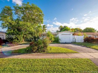 4820 NW 39th St, Lauderdale Lakes, FL 33319