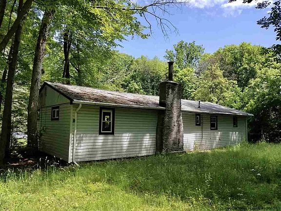 2nd image of 8 Shawangunk Dr