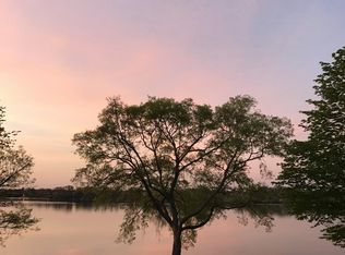 9615 Harbour Cove Ct, Ypsilanti, MI 48197