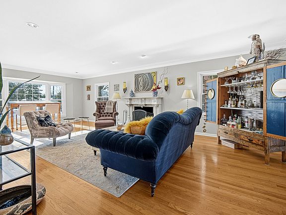 3rd image of 1819 Cornell Rd