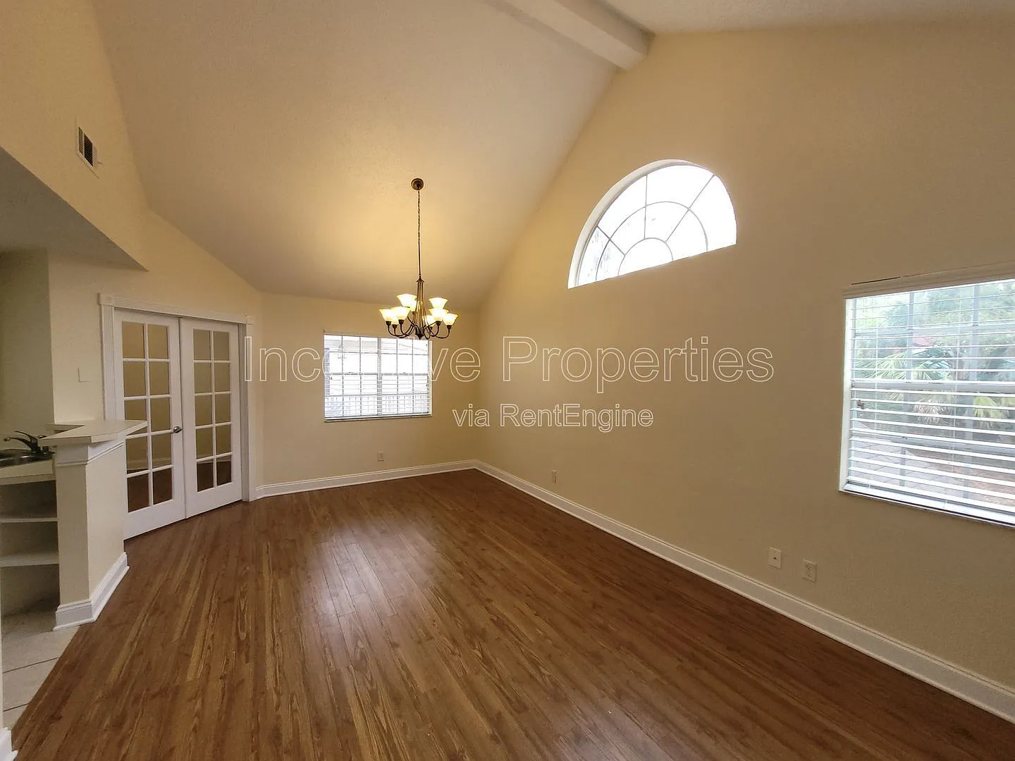 2 bed, 2.0 bath, 804 sqft, $1,575 — Photo 4