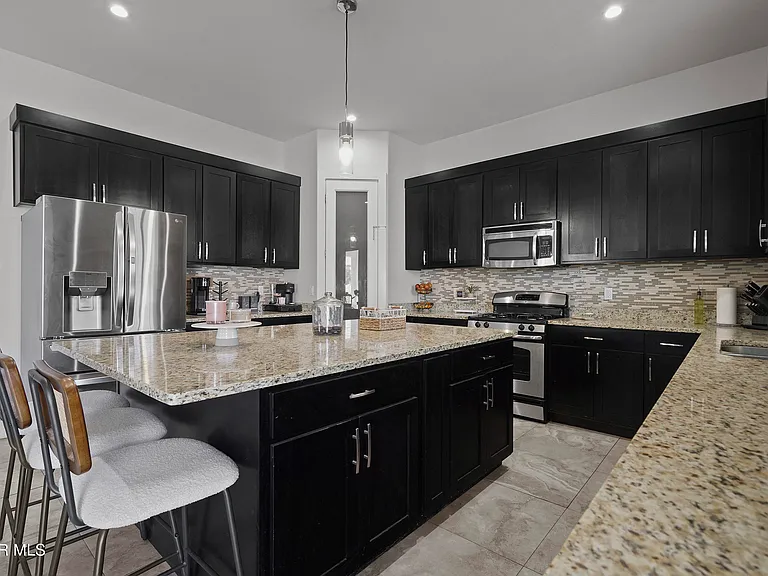13012 Birdsview Cir — Photo 24