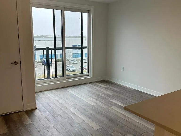 3401 Ridgeway Dr #422 — Photo 9
