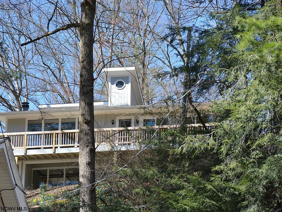 1098 Lake Floyd Cir, Bristol, WV 26426 Zillow