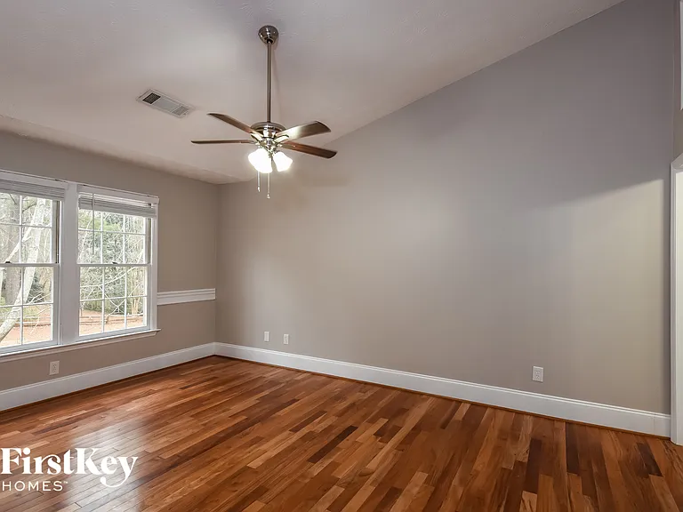 4018 Watkins Glen Dr — Photo 3
