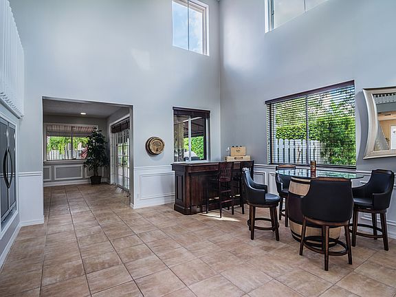 2nd image of 1338 Camellia Ln
