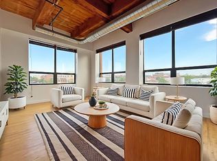 76 Lafayette St APT 3A, Salem, MA 01970