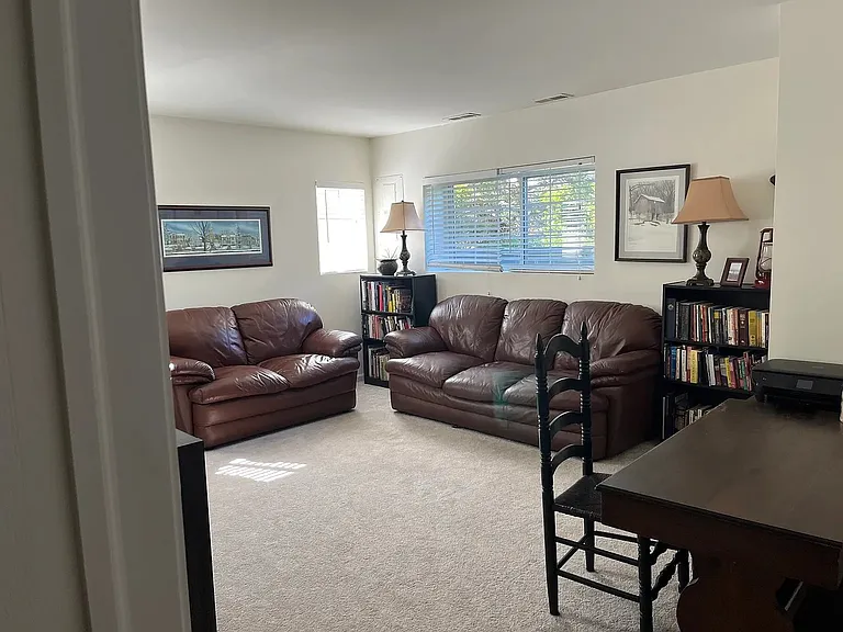 1290 Derry Ln #1290 — Photo 12