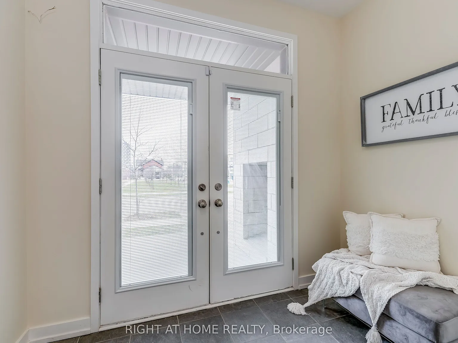 3 bed, $3,800 — Photo 3