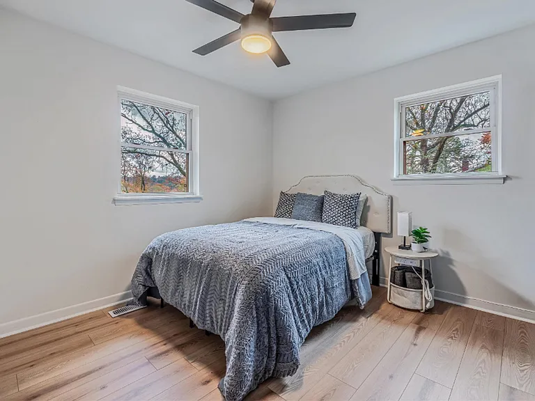 1112 N Hughes St — Photo 9