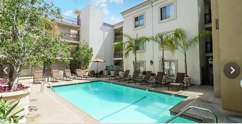 Pool, shade and sun all day,quiet and easy to work from, take your lap top and enjoy