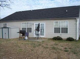 1 Bates Lake Ct, Fountain Inn, SC 29644