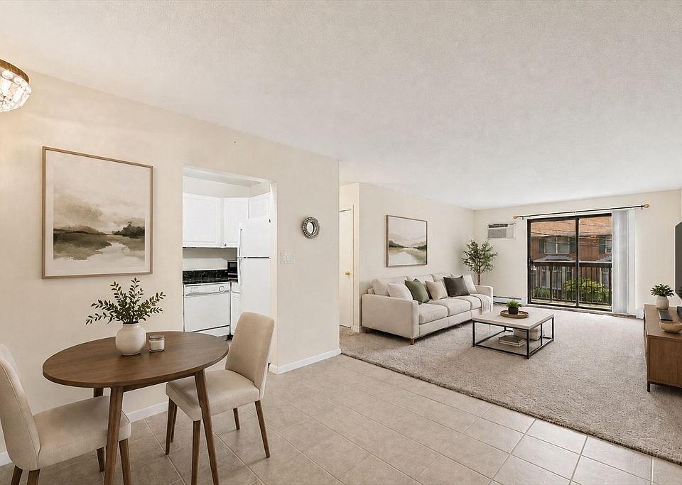 1st image of 10 Williams St APT 20
