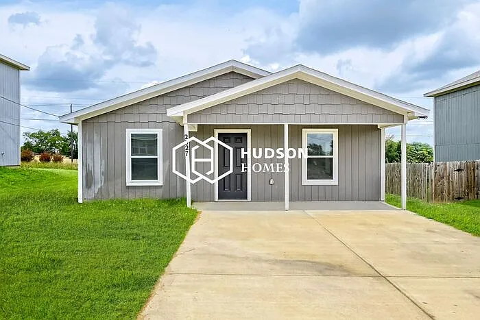 2327 Jodi Ln — Photo 1
