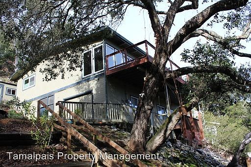 2nd image of 442 W Live Oak Dr