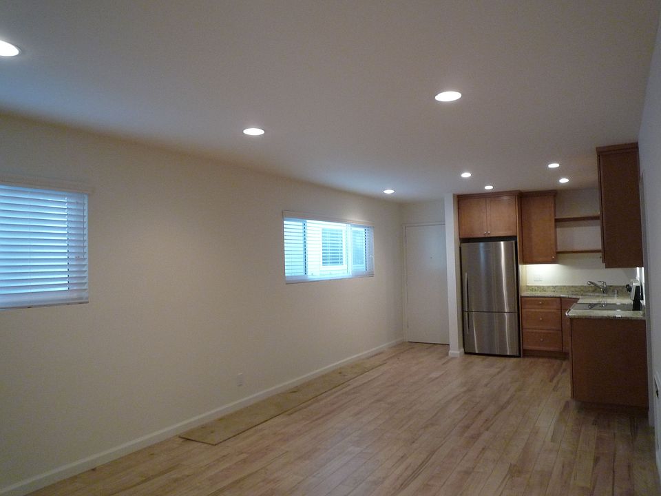 1st image of 1914 Pacific Ave APT 4