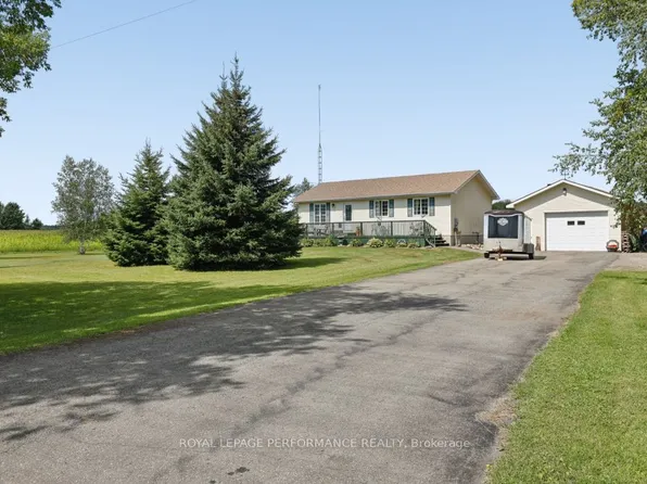 10607 Pleasant Valley Rd, South Dundas, ON K0E 1W0